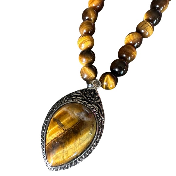 Genuine Tiger’s Eye Beaded Necklace with Large Silver Tone Statement Pendant - Picture 2 of 5